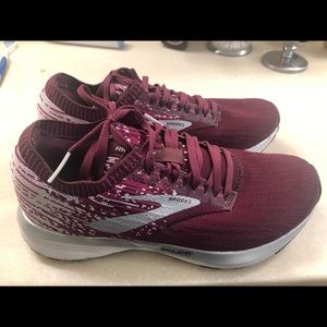 Brooks Ricochet running shoes
